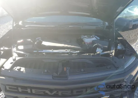 2025 Chevrolet Silverado C1500 z USA, uszkodzony, nr VIN 3GCNAAEK3SG292342